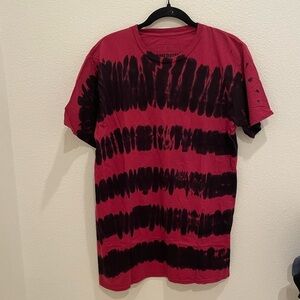 NWOT Mens Eswic Skater Tye Dye Red And Black T-Shirt 100 percent Cotton M / L‌‌